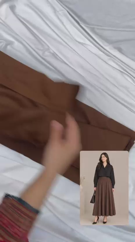 BLACK COAT SHIRT WITH BROWN PLATED SKIRT